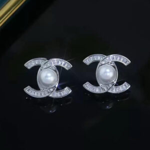 Diamonte & Pearl Earrings in Silver